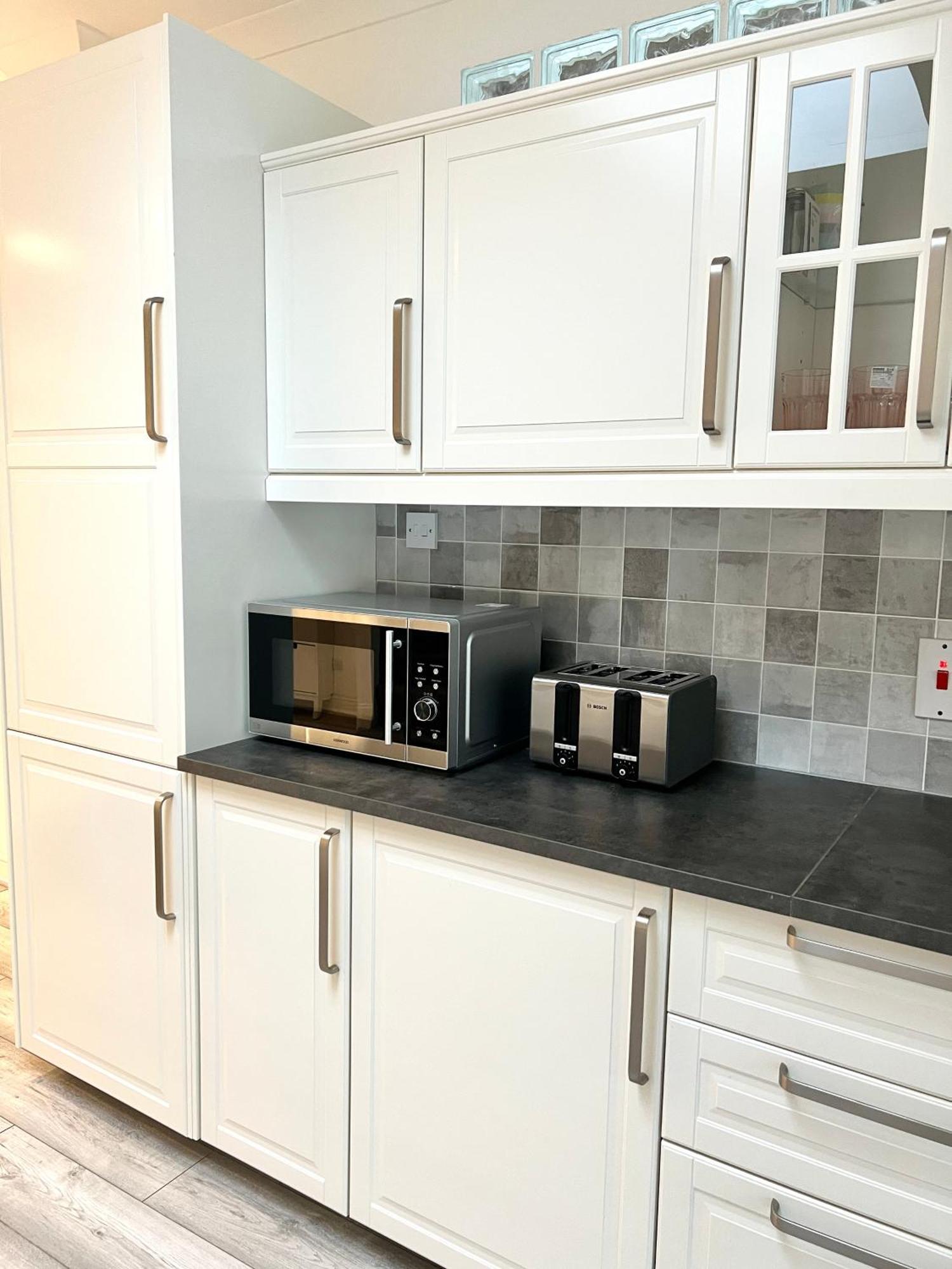 Appartement Luxury In Prime Location Steps From Wood Subway Londres